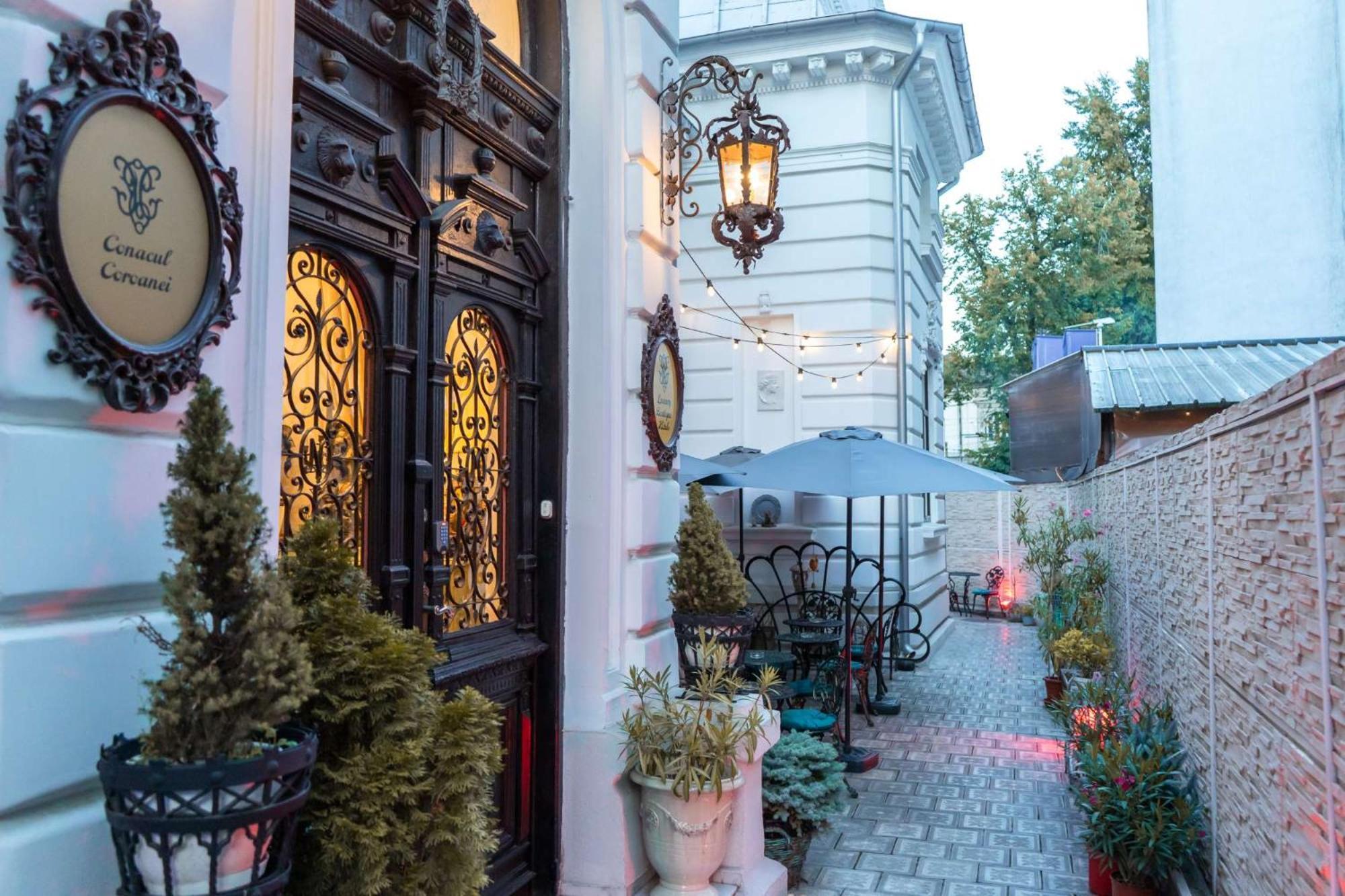 Conacul Coroanei Luxury Boutique Hotel Bucharest Exterior photo