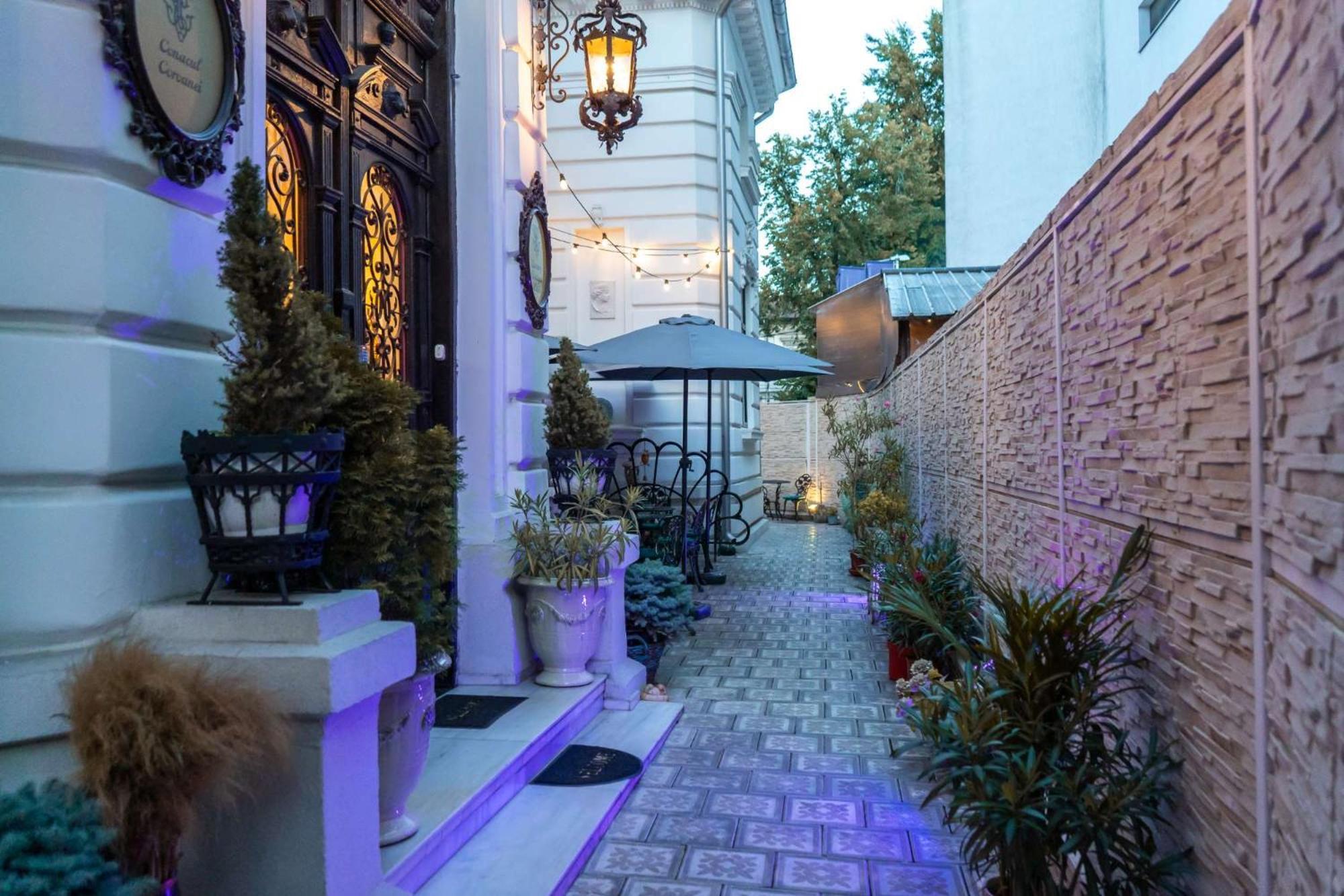 Conacul Coroanei Luxury Boutique Hotel Bucharest Exterior photo