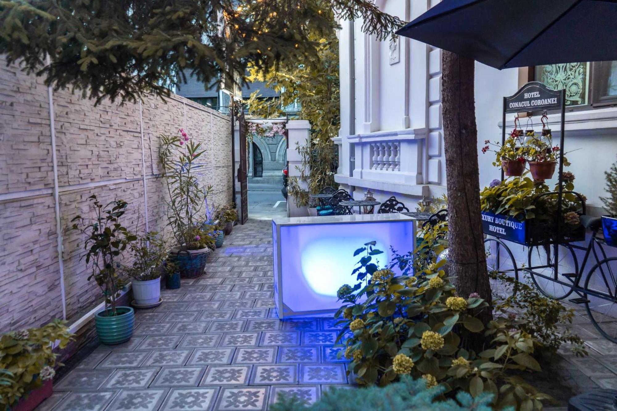 Conacul Coroanei Luxury Boutique Hotel Bucharest Exterior photo