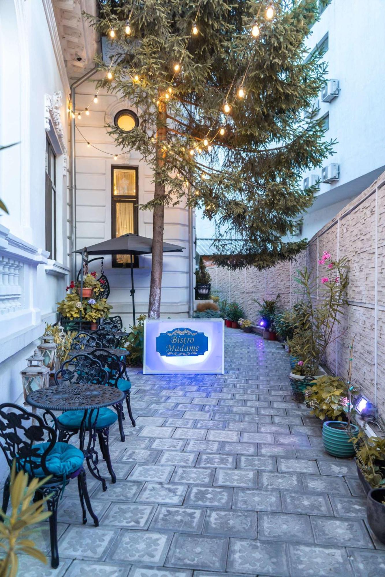 Conacul Coroanei Luxury Boutique Hotel Bucharest Exterior photo