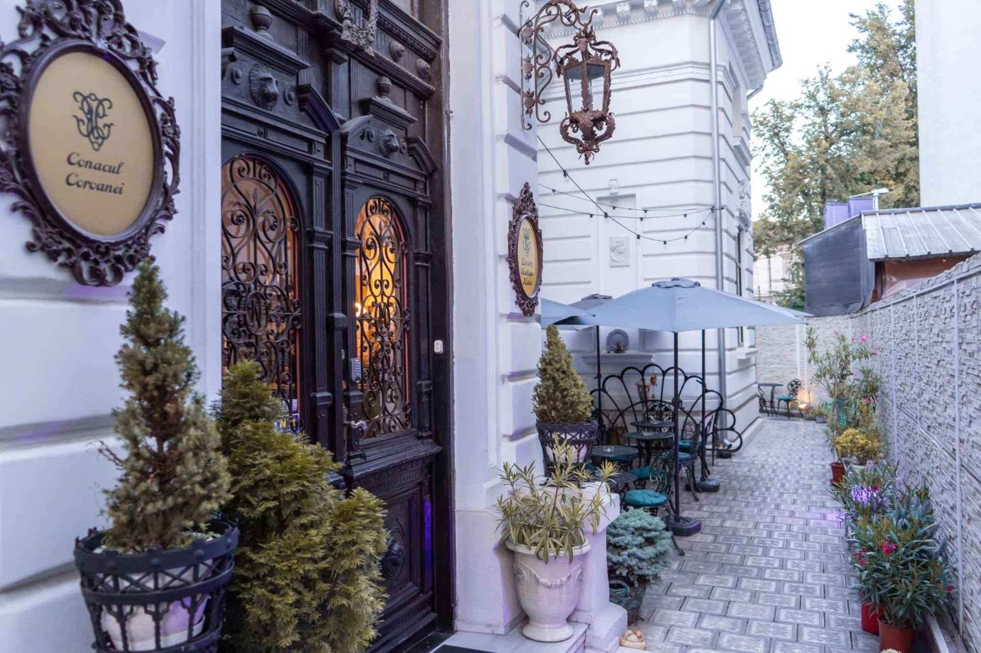 Conacul Coroanei Luxury Boutique Hotel Bucharest Exterior photo
